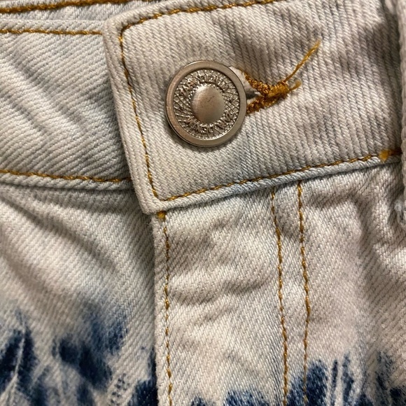Zara High Waisted Tie Dye Distressed Jean Shorts Size 4 - Picture 4 of 9